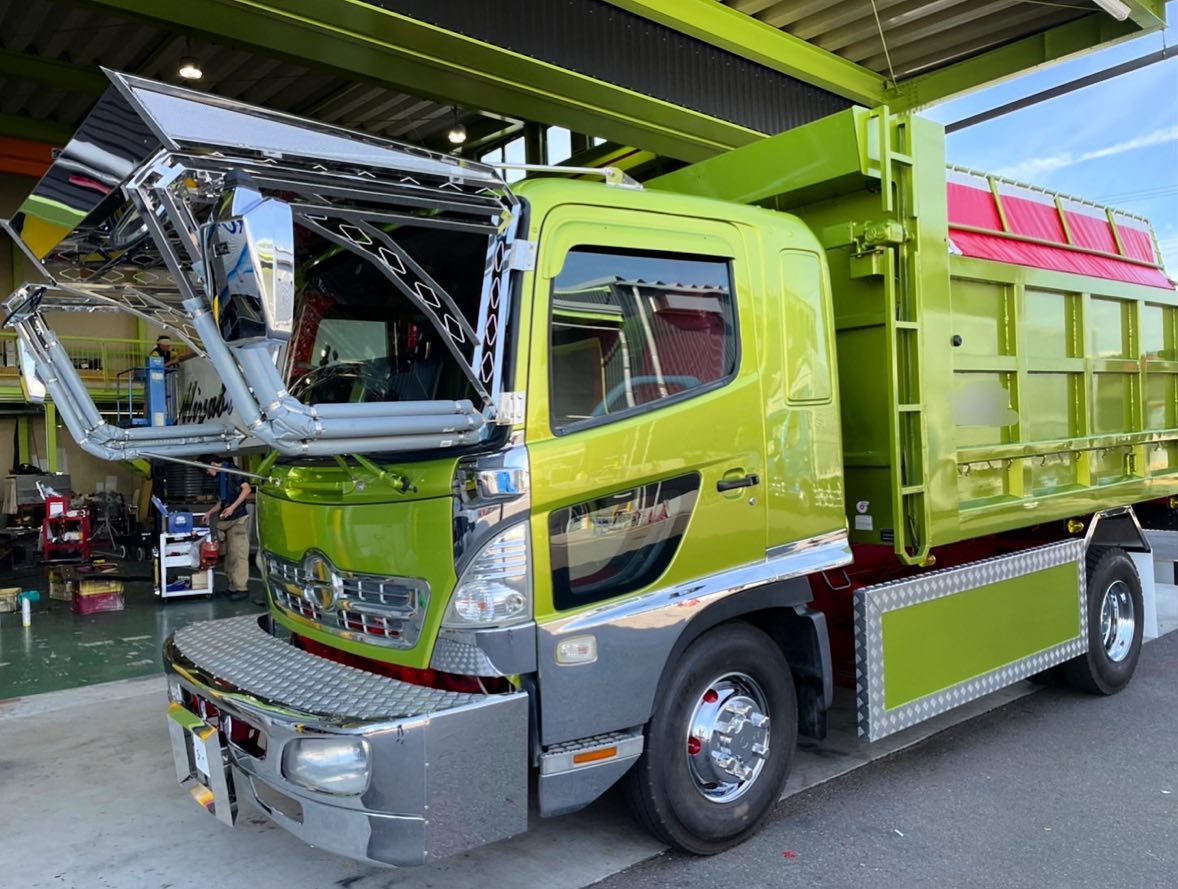 先日御納車させていただいた、土砂禁ダンプです平ダンプを土砂禁ダンプに架装させていただきました。　続く#トラック販売 #土砂禁ダンプ #アームロール#土禁トラック#解体屋